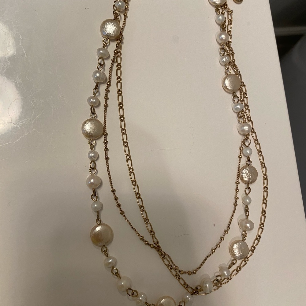 Gold and pearl necklace